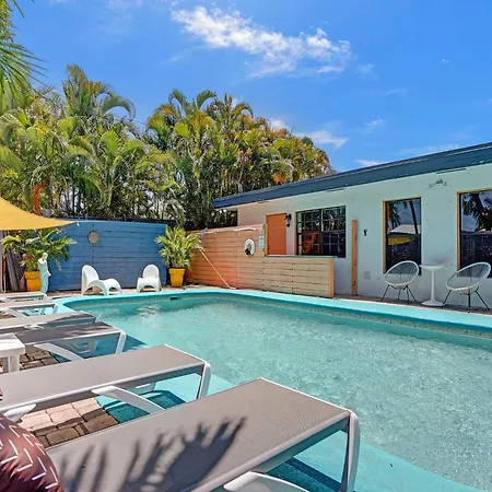 Hotel Gayclothing Optional Pool Retreat Men Only W Private Courtyard
